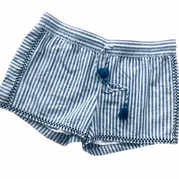 Vineyard Vines Pants - Vineyard Vines blue striped tassel shorts Large